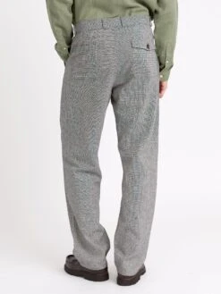 Morton Pleated Trousers Rackfield Black/White -Mizuno Men Clothing Shop ModelOSMT68MortonTrousersRAC01BLWRackfieldBlackWhite9copy Softness