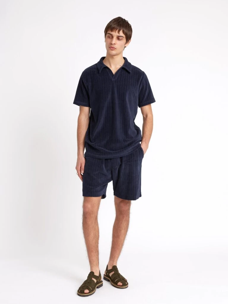 Mizuno Men Clothing Shop -Mizuno Men Clothing Shop ModelOSMK741AustellPoloShirtWIL01NAVWillowNavy7 Softness 768x1024 1
